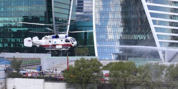 Четыре вертолета Московского авиацентра ежедневно обеспечивают пожарную безопасность столицы