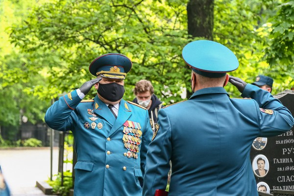 30 мая, в преддверии Дня пожарной охраны Москвы, на Ваганьковском кладбище прошел памятный митинг