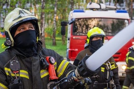 Пожарные и спасатели столицы в майские праздники спасли 6 человек и оказали помощь 158 пострадавшим